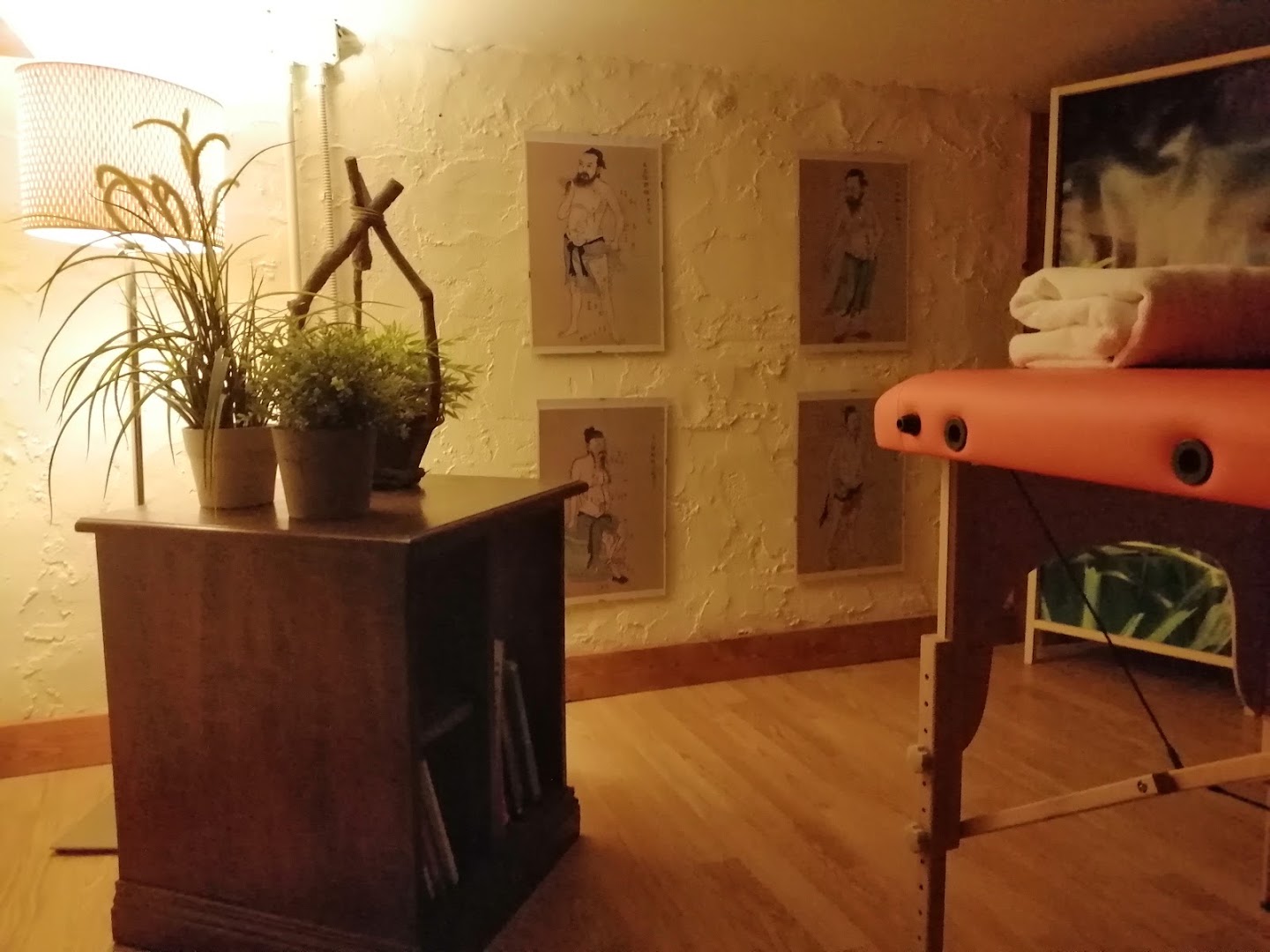 HEALTH & MASSAGE · Foto 1